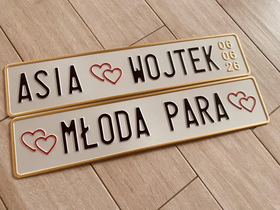 Biało-złote tablice ślubne Asia i Wojtek oraz Młoda Para